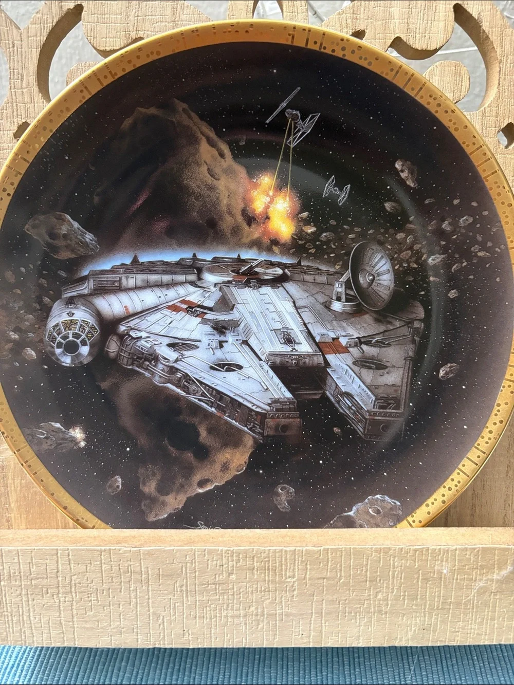 Licensed Star Wars Millennium Falcon Decorative Plate - Black and Gray